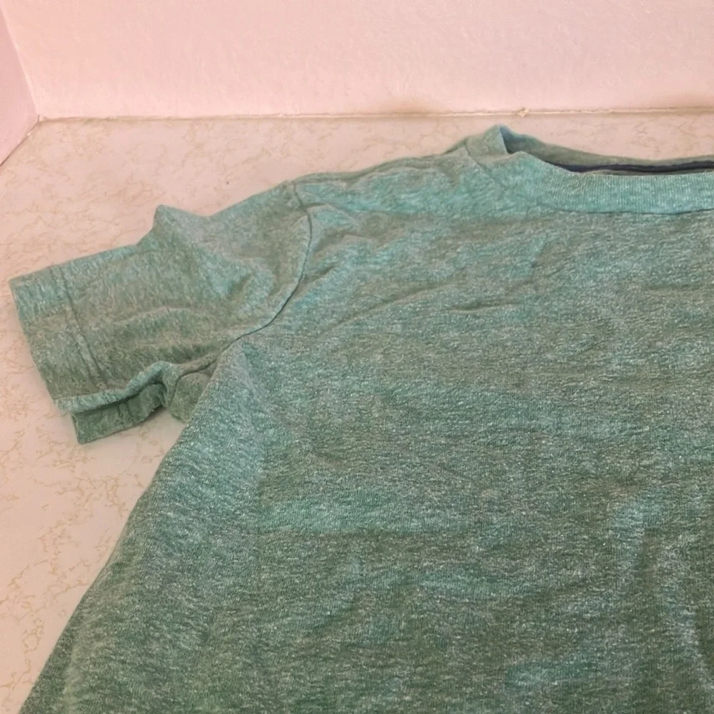Old navy Green Heathered  children’s T-Shirt small